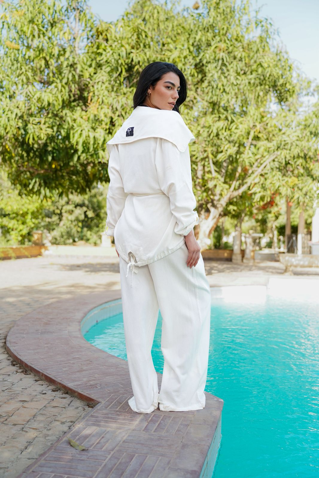 Linen Suit With Wide Collar