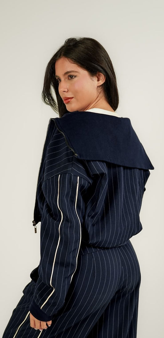 Cropped Wide Layered Collar Jacket